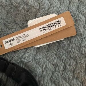 SKIMS Onyx 36DD Bra NWT